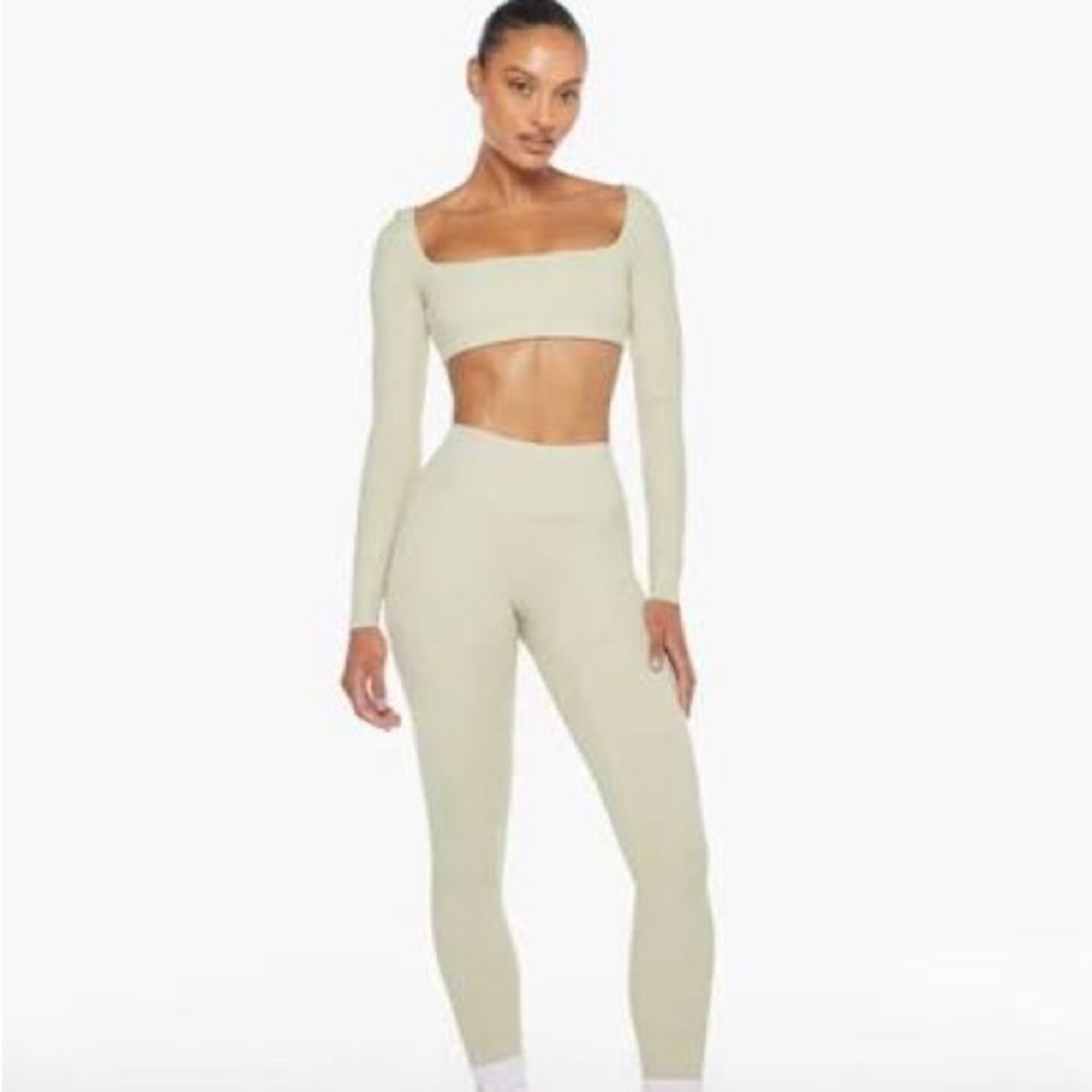 CSB Freedom Long Sleeve Crop Top - M